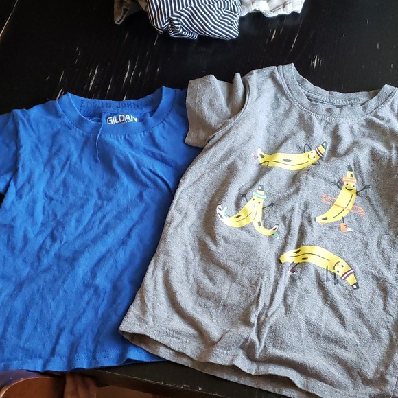 Bundle of 4T Short sleeved shirts - Picture 6 of 7